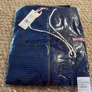 Vineyard Vines stipped zip hoodie funnel neck